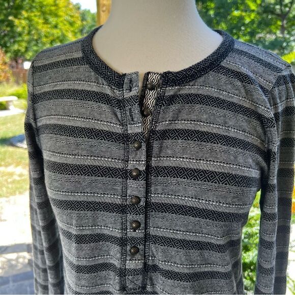 Lucky Brand T-shirt Long Sleeve Multi Design Black Gray & White size Large - Picture 5 of 8